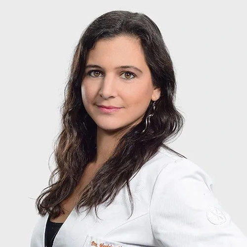 Fotografía de Dra. Magdalena Montalva, profesional de CEAPSI.
